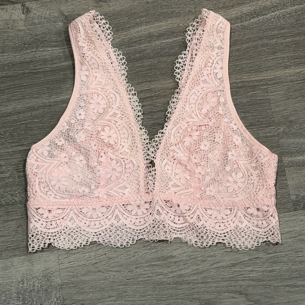Victoria’s Secret Blush Pink Lace Bralette | Scalloped Trim | Medium